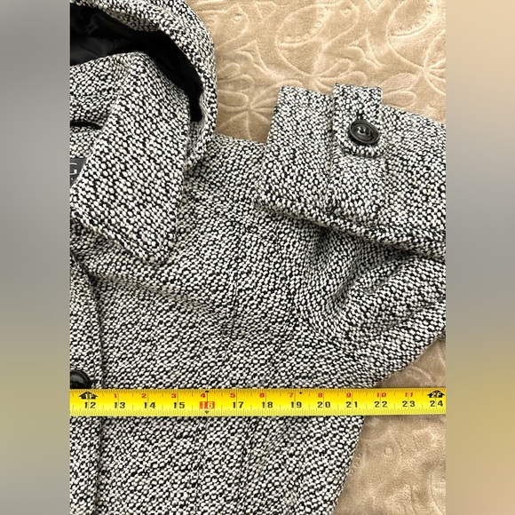 Gallery New York Belted Tweed Coat with Hood - Size L - Picture 6 of 10
